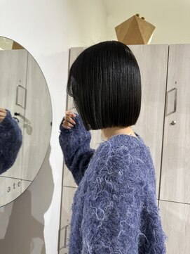 ヤテ(yate') ぱっつりボブ/切りっぱなしボブ