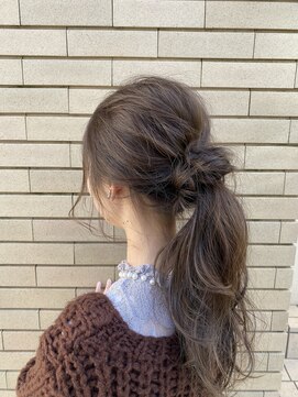 ミスト(MIST) 透け感のある寒色ベージュ