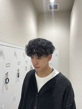 アッドバイケンジ(Add.. by KENJE) ツヤ感マックスのツイストスパイラルパーマ　【戸塚/戸塚駅】