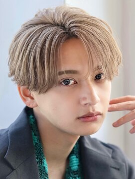 オーシャントーキョー サニー 原宿(OCEAN TOKYO Sunny) ブロンドセンターパート