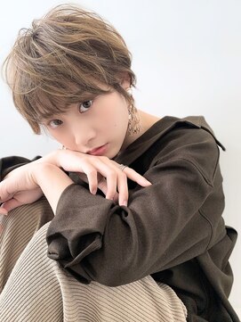 ジエクトアイロ 江坂駅前 似合わせ横顔美人ショート◇フェザーショート・マロンベージュ