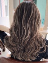 モルト 麻生(molt)&nbsp;コントラストハイライト　レイヤーカット