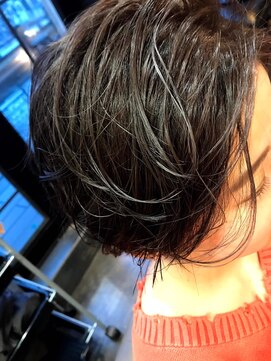 ルシエ(LUCIE) ハイライトショートボブ