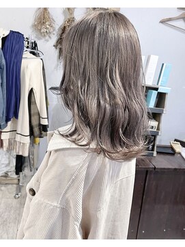 ヘアーアンドアトリエ マール(Hair&Atelier Marl) 【Marl】ミルクティーグレージュカラー×外国人風セミディ
