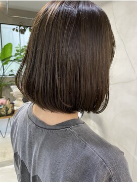 トラン(TRAN) 艶ボブ