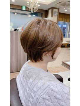 アッシュ 鶴ヶ峰2号店(Ash) 丸みショート