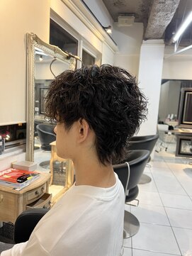 アイズ 海老名(AIZU) スパイラルパーマ 波巻きパーマ メンズパーマ