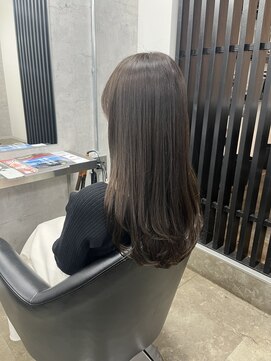 モエバイアリア(Moe by aria) ロングレイヤーで透明感カラー！