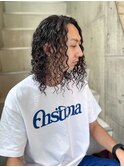 メンズ海外スパイラルパーマ黒髪マンバンヘア
