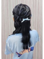 ベルグロー 北新地(BELLEGROW)&nbsp;リボンハーフアップ｜梅田・北新地ヘアセット