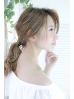 ラウレア(Laule'a)&nbsp;簡単ポニーテールアレンジ♪イルミカラー