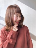 大人かわいいくびれミディ
