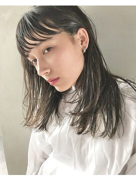 コス(kos) 【nanuk＊ueki】スリークミディアム