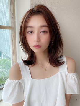 アフロート ディル(AFLOAT D'L) 20代30代40代小顔外ハネミディアムひし形シルエットくびれミディ