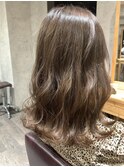 抜け感ベージュ