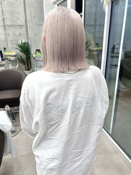 オプス 大名店(Ops) ホワイトミルクーグレージュ