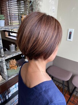 ヘアーメイク アチャ(hair make accha) 大人可愛い20代30代40代前下がりショートボブ丸みショート