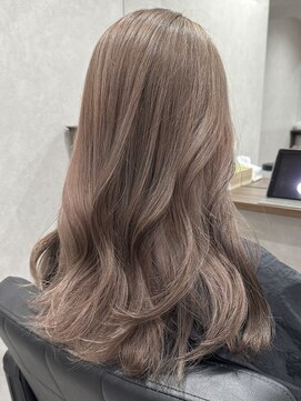 ミュウアンド(Mew＆) 【大人カラー×ミルクベージュ】