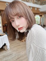ブリーチなし透明感大人ミディレイヤーカットシルキーベージュ
