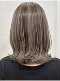 デザインカラーレイヤーカットウェットヘアオリーブベージュ白髪