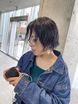 カケル(×.) 切りっぱなしボブ/ブルーブラック/クセ生かしカット/うざバング