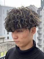 ロンド ローガン 名駅(Lond LOGAN)&nbsp;メンズ波巻きスパイラル　金メッシュハイライト