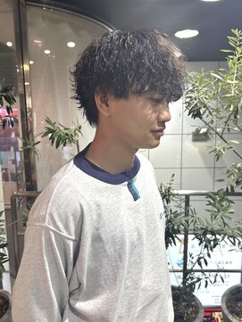 ヘアーアンドメイク ビス(HAIR&MAKE bis) 波巻きパーマ/メンズカット【唐木彩華】