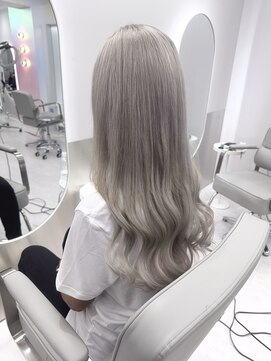 ラニシス ヘアー(Lanisis Hair) ハイトーンシルバー