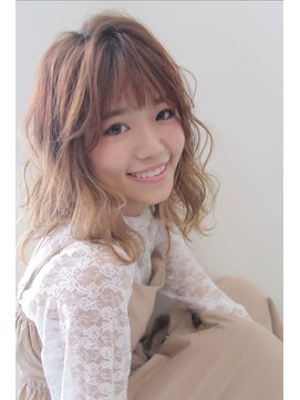 ヨロ(YoLo.) 40代におすすめ!大人かわいいひし形レイヤースタイル 担当山下