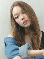 ディスオモテサンドウ 表参道(This OMOTESANDO)&nbsp;【This OMOTESANDO表参道】シルエットが美しいオシャレ巻ロング