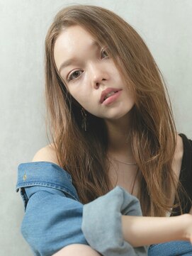 ディスオモテサンドウ 表参道(This OMOTESANDO) 【This OMOTESANDO表参道】シルエットが美しいオシャレ巻ロング