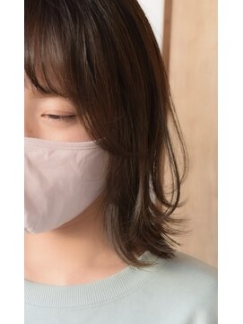 サロン(SALON) 【SALON】暗髪柔らか透け感グレージュ　外はねロブ　青木晃平