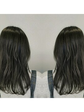 エヌプラス(N+) 黒髪グラデヘアーオリーブグレー小顔に見せるヘアココアベージュ