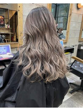 サニー 渋谷(SUNNY) 美髪/ホワイトグレージュ/ネビージュ/こなれミディ[渋谷/渋谷駅]