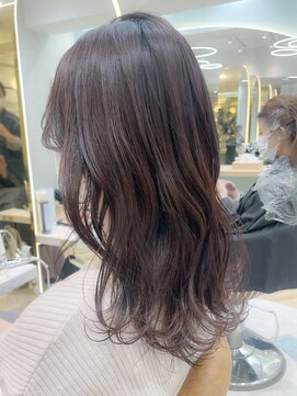 ロンドプランタン 恵比寿(Lond Printemps) セミロングのレイヤーカット 艶々イノアカラーのピンクブラウン