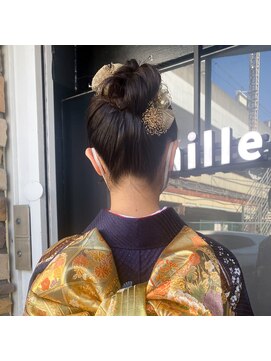 ミル 今治(1003 mille IMABALI) 成人式・卒業式に！首元スッキリ和風のお団子ヘア