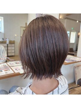 デュークシルア(du c Sila) ぱつんとボブ(あごライン)【細岡】