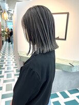 ノエ(noe) 切りっぱなしカット×コントラストハイライト