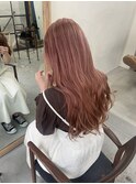 ピンクベージュ