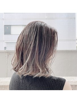 ルッソリベラ 池袋(Lusso libera) 立体感ホワイトハイライト/　池袋/30代40代50代