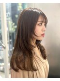 顔周りを切り込んだレイヤーカット