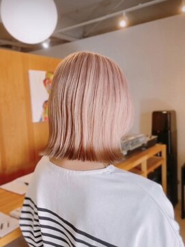 オト(oto) エンドカラー/ピンクカラー/ぱつっとボブ