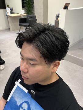 ステアーズ(Stairs) アップバングスタイル