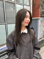 ルーム(Loom.)&nbsp;顔周りレイヤーレイヤーカット透明感カラーブリーチなしカラー