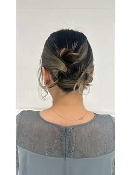 スウィープ(sweep) 【ヘアセット】ニュアンスタイトアレンジ☆