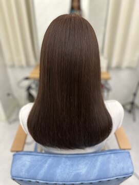 エミン(emyn) 髪が変わる【美髪革命】艶髪/髪質改善/縮毛矯正/代々木