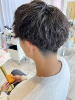 ハグクレア(HUG CLAIRE)&nbsp;カットナチュラル波パーマ刈り上げツーブロック