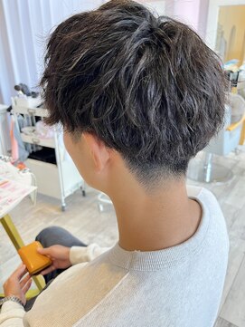 カットナチュラル波パーマ刈り上げツーブロック