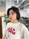 大人かわいい前下がりナチュラルショートボブ