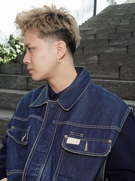 ノラ シブヤ(NORA) テーパーフェードスパイキーショートアクティブショート刈り上げ